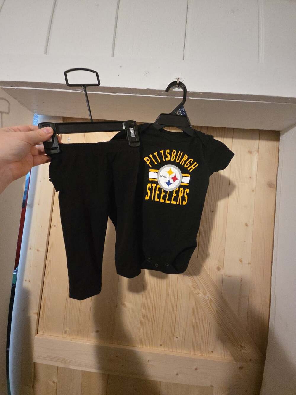 NFL Pittsburgh Steelers Bodysuit Size 3/6M